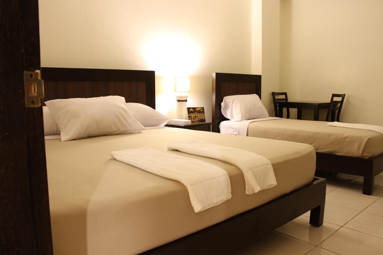 Imerex Plaza Hotel Angeles Zewnętrze zdjęcie