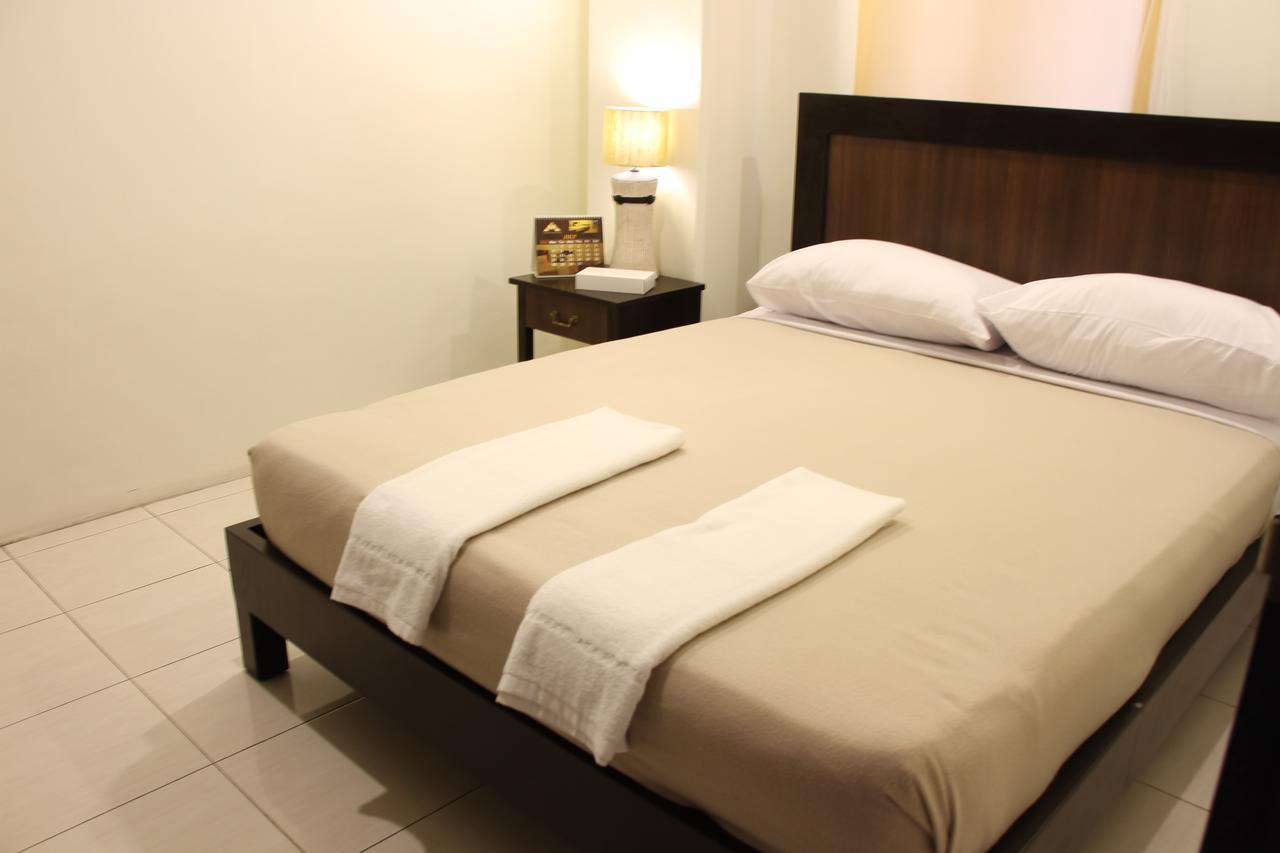 Imerex Plaza Hotel Angeles Zewnętrze zdjęcie