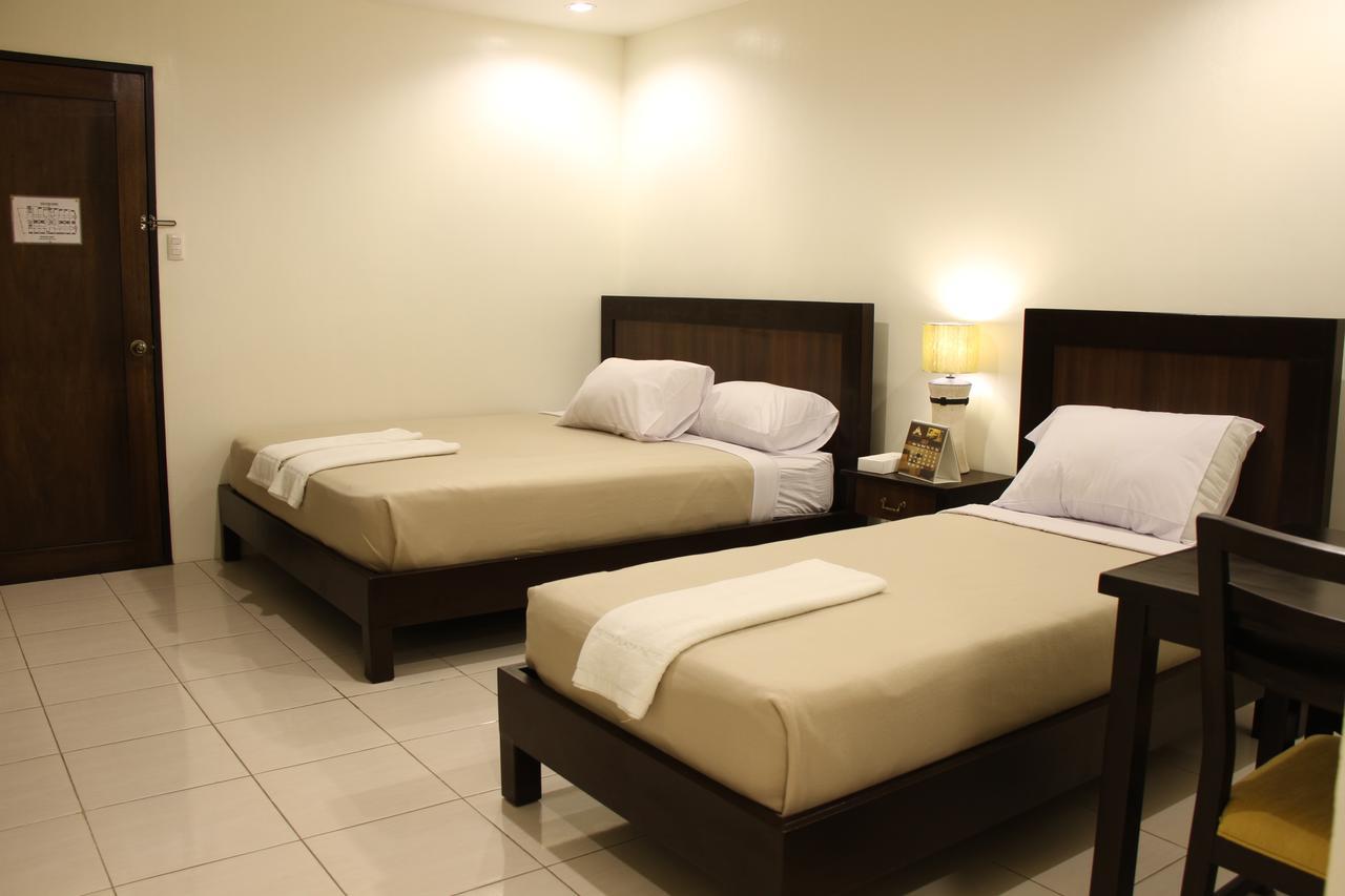 Imerex Plaza Hotel Angeles Zewnętrze zdjęcie