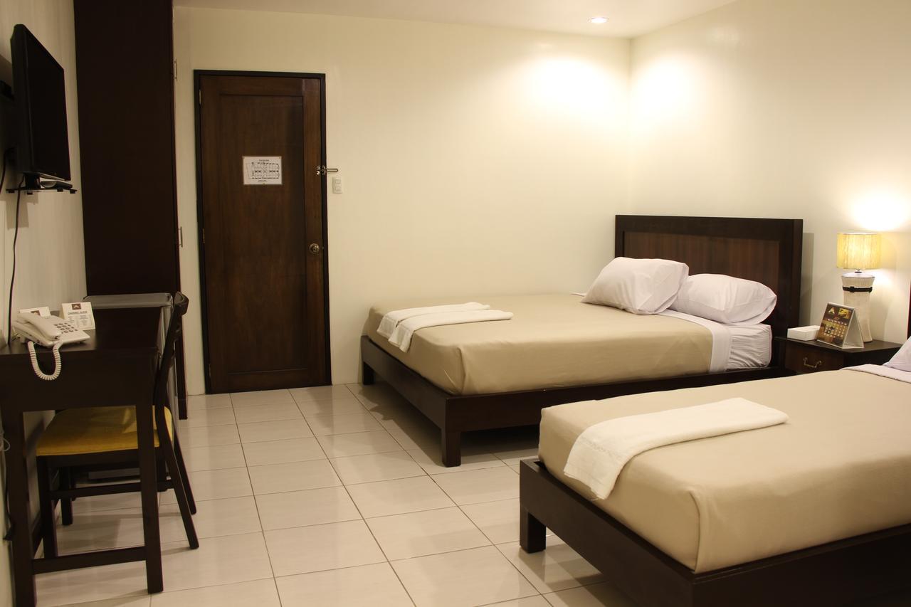 Imerex Plaza Hotel Angeles Zewnętrze zdjęcie