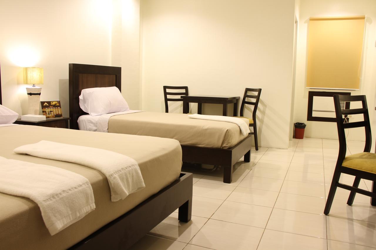 Imerex Plaza Hotel Angeles Zewnętrze zdjęcie
