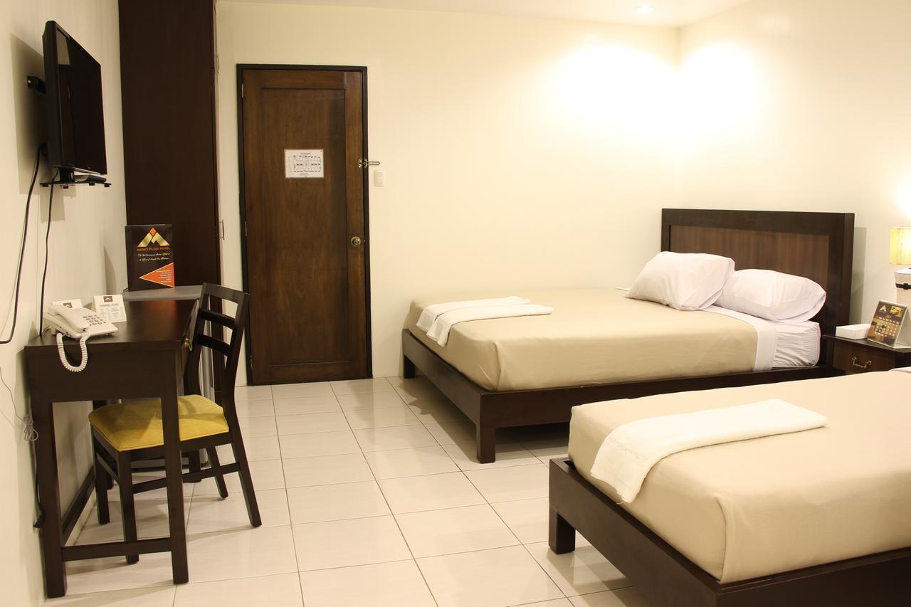 Imerex Plaza Hotel Angeles Zewnętrze zdjęcie